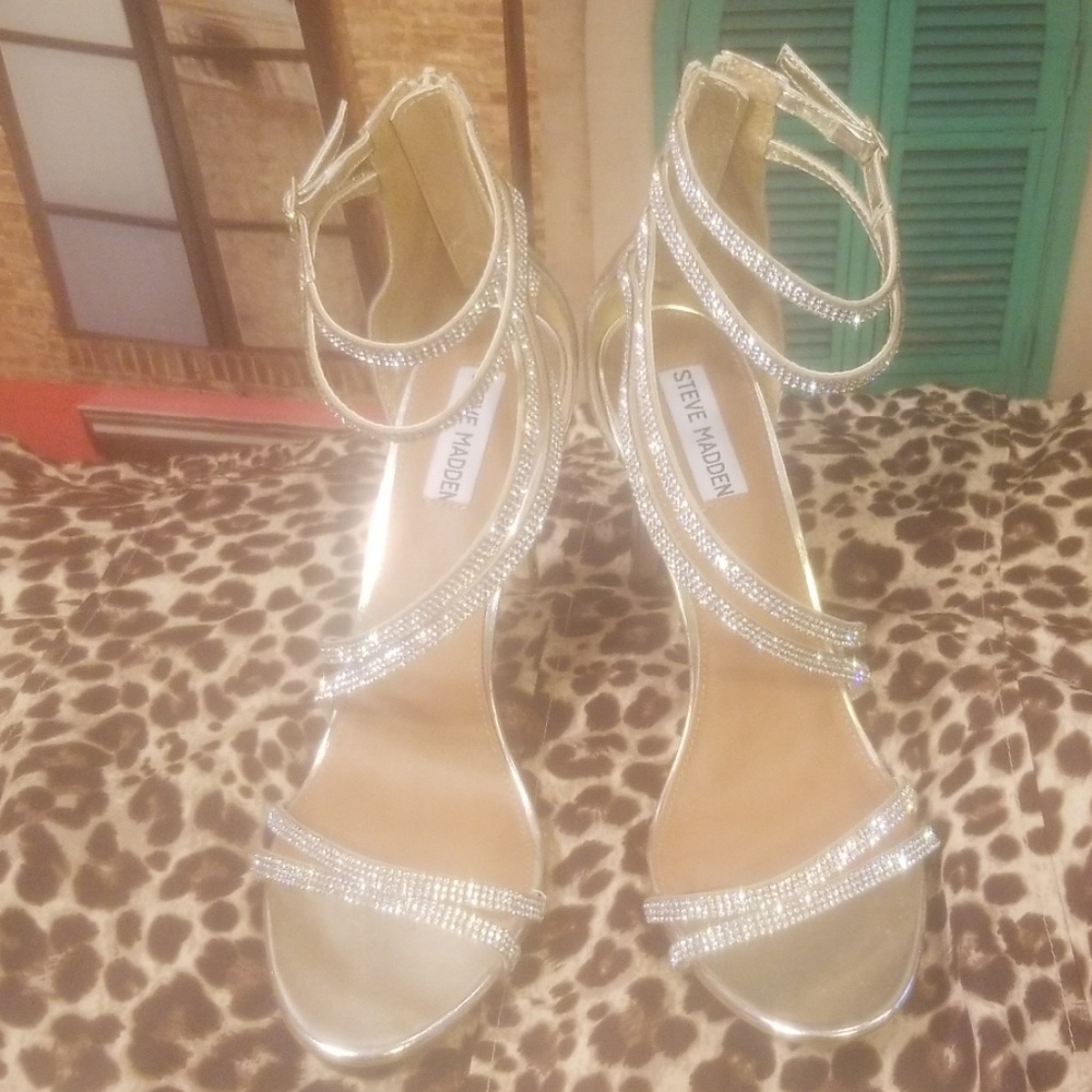 Steve  Madden diamond Heels. Size 10M